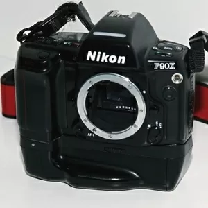 Продам плёночный фотоаппарат Nikon F90